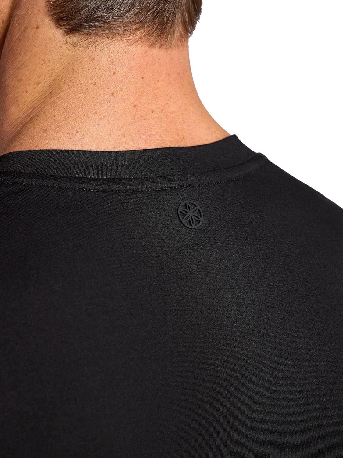 imageGaiam Mens Zen Vent Short Sleeve Crewneck TShirt Standard Fit Stretch Midweight MaterialBlack